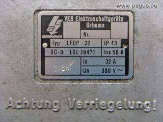 ELEKTROSCHALTGERÄTE GRIMMA Steckvorrichtung