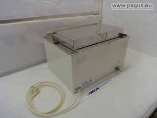 GFL Labor-Wasserbad      Mit Deckel und analoger Anzeige     Außenmaße (BxTxH): 500 x 440 x 325 mm     Innenmaße (BxTxH): 400 x