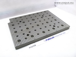 SYSTEM 3R Referenztisch