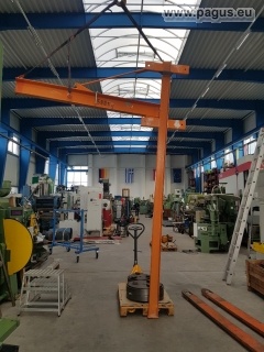 PAGUS Säulenwandschwenkkran