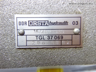 ORSTA Doppelhydraulikpumpe