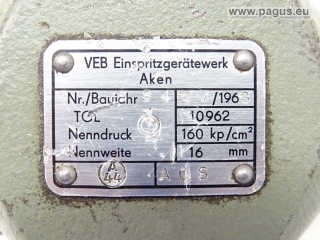 INJECTION MACHINE AKEN throttle valve