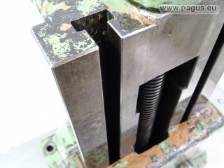 PAGUS senkrechter Maschinenschraubstock