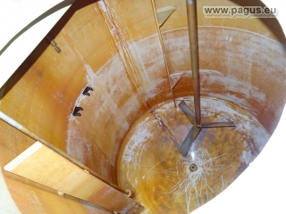 FRANK PLASTIC Rundbehälter mit Rührwerk