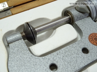 Feinmess. Suhl Bügelmessschraube mit Teller