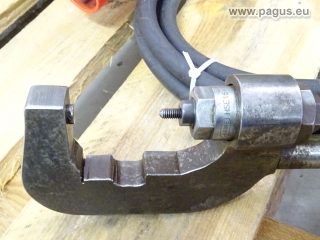 HOVEN Hydraulikaggregat mit Stanzvorrichtung