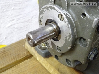 ORSTA Radialkolbenpumpe mit Druckregeleinheit
