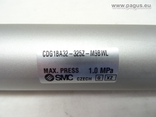 SMC Pneumatikzylinder