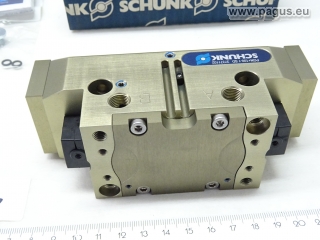 SCHUNK universal gripper