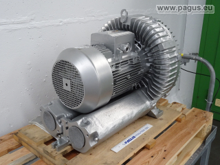 GARDNER-DENVER vacuum pump