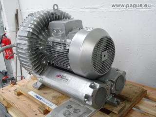 GARDNER-DENVER vacuum pump