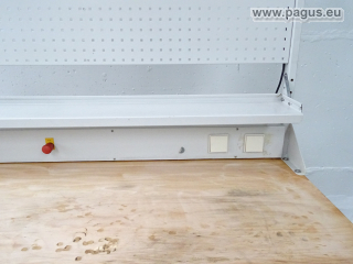 HOLEX workbench with tool wall