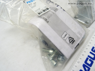 FESTO Schwenkflansch mit Lagerbock