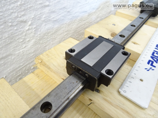 THK Linearführungswagen mit Linearführungsschiene