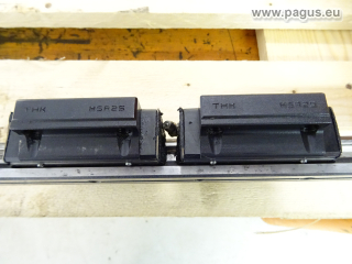 THK Linearführungswagen mit Linearführungsschiene