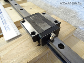 THK Linearführungswagen mit Linearführungsschiene