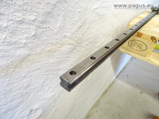 THK Linearführungswagen mit Linearführungsschiene