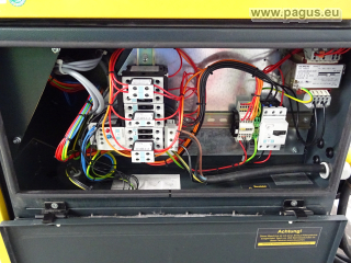 KAESER Schraubenkompressor mit Kältetrockner