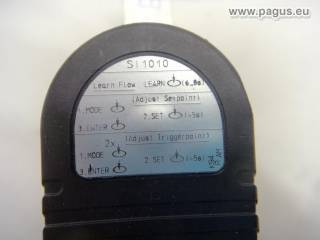 IFM Strömungssensor mit Adapterblock