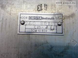 ORSTA Dreifachhydraulikpumpe