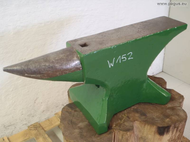 Amboss mit Unterbau 157 kg - gebrauchte und neu Maschinenhandel - Pagus