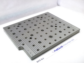 SYSTEM 3R Referenztisch