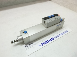 Festo Pneumatikzylinder mit Magnetventil